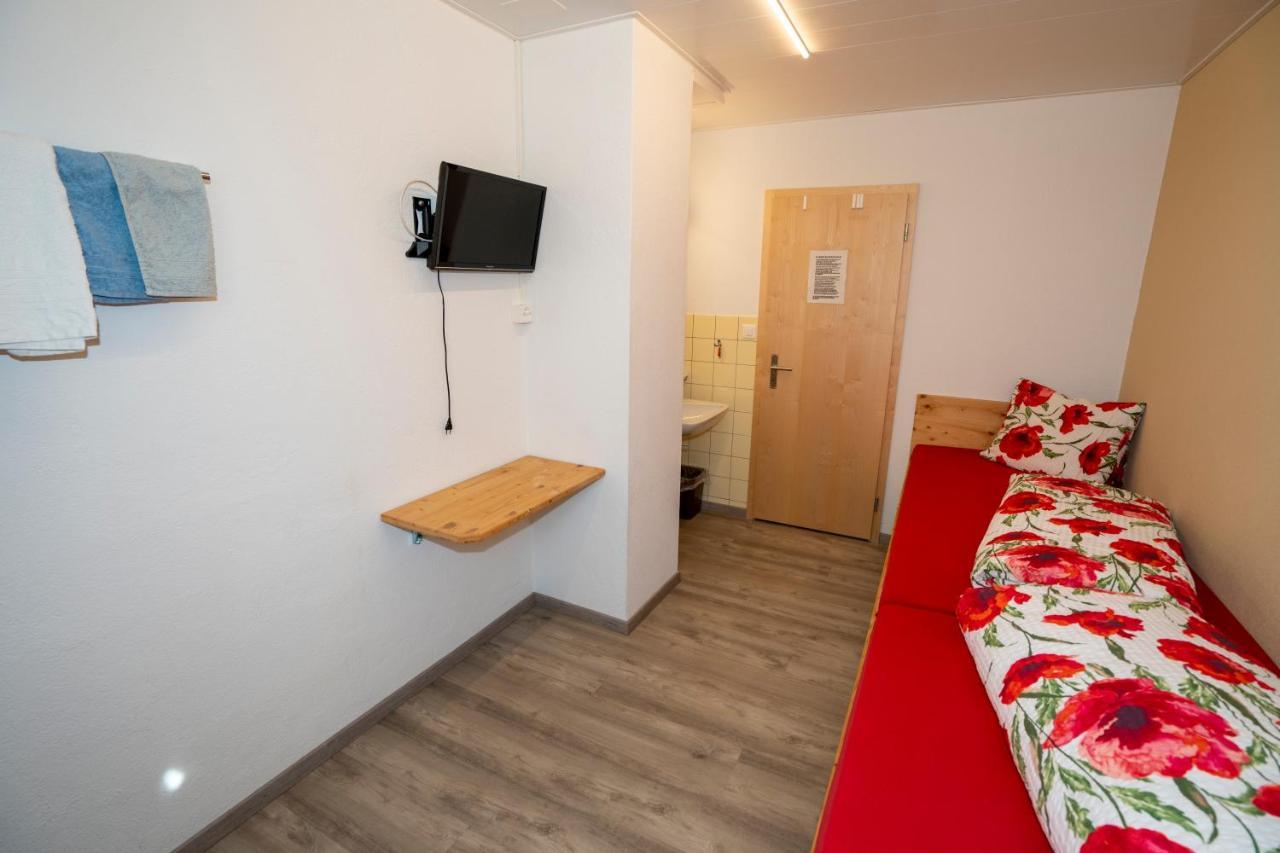 Pensiun Lischana Sent Exteriör bild