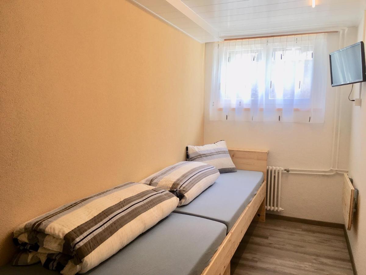 Pensiun Lischana Sent Exteriör bild