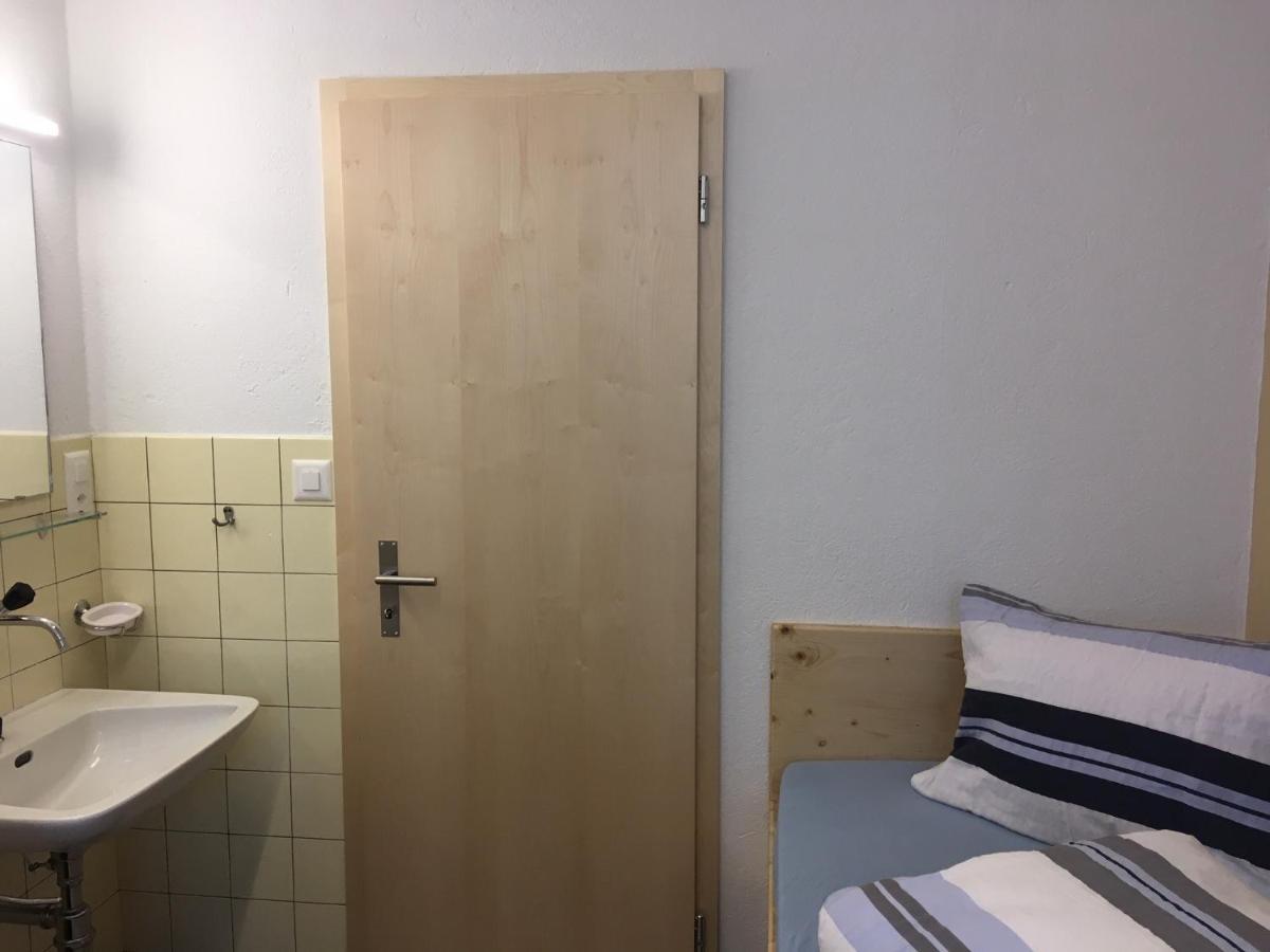 Pensiun Lischana Sent Exteriör bild